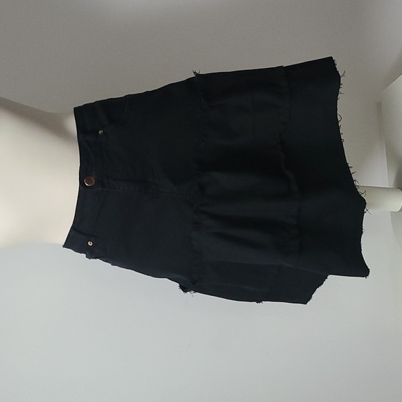 Refashioned Y2K Distressed Tiered Denim Skirt (M/L) - Picture 2 of 8